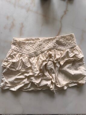 Zara Cream Lace-Trim Ruffle Skort